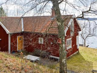 8 person holiday home in HJÄLTEVAD - 4