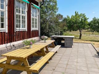 9 person holiday home in Mörlunda-By Traum - 7