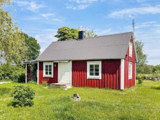 7 person holiday home in LÖTTORP - 8