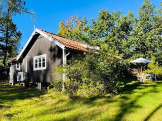 4 person holiday home in HALLABRO-By Traum - 7