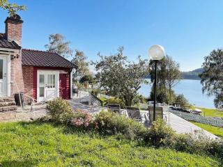 8 person holiday home in Uddevalla-By Traum - 0
