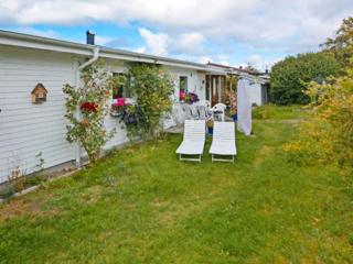 9 person holiday home in Skummeslövsstrand - 9
