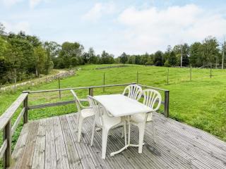Charming Cottage by Lake in Torsebo - 9