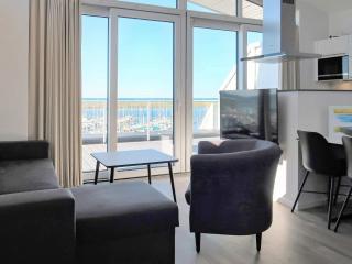 Exklusive Marina-Villa mit Balkon - 1