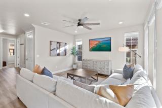 Escondido 2343 & 2355 Retreat Connected homes with 10 Bedrooms, sleeps 40, and endless amenities! - 6