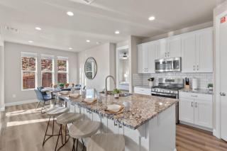 Escondido 2343 & 2355 Retreat Connected homes with 10 Bedrooms, sleeps 40, and endless amenities! - 5