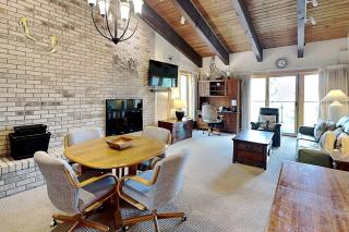 Timberline Condominium Standard Studio Loft 301 - 9