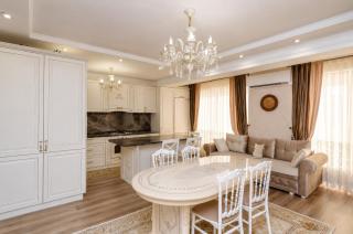 Royal Elegance Luxury Apartment - 0