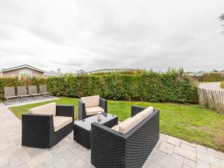 Beachside Modern Holiday Home for 6 - Renesse - 4