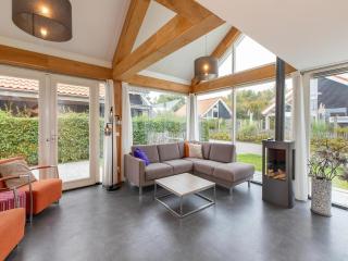 Wonderful Beach Holiday Home for 6 - 2