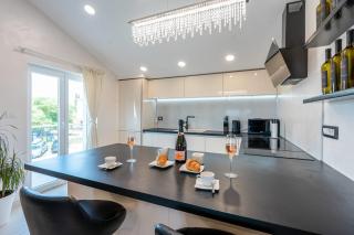 BLACK DIAMOND Apartment - 7