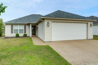 Quiet Jonesboro Home w/ Yard: 3 Mi to ASU - 9