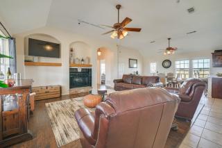 5 Mi to Lake! 10-Acre Strawn Retreat w/ Deck - 7