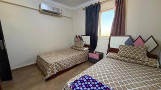Room 2 in a three-room apartment in the Fifth Settlement compound, with air conditioning - 6