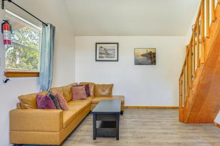 < 1 Mi to Main St: Quiet Home w/ Yard in Stockdale - 4