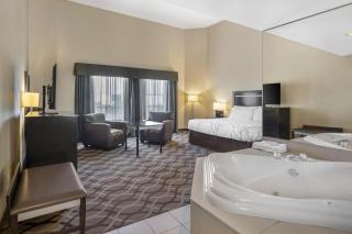 Best Western Plus Travel Hotel Toronto Airport - Toronto - 0