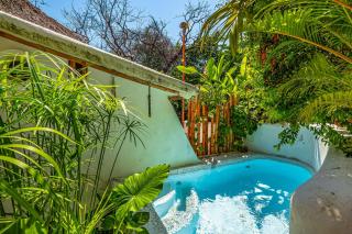 Coastal Couples Retreat | Plunge Pool + Hammocks - 9
