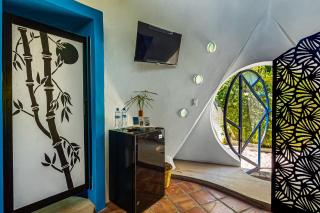 Coastal Couples Retreat | Plunge Pool + Hammocks - 4