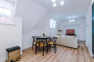 Luxury City Centre Apartment - 2