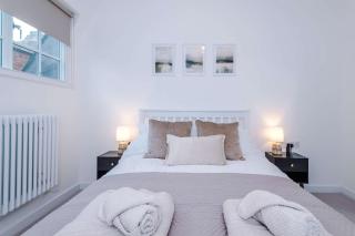 Luxury City Centre Apartment - 1