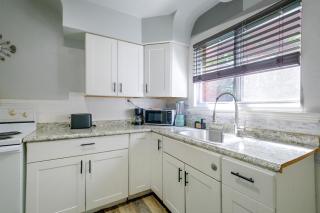 Family Apt 7 Mi to Gateway Arch, Museums & More! - 1