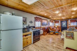 Quiet Eagar Retreat Near Lakes, Hiking & Hunting! - 6