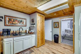 Quiet Eagar Retreat Near Lakes, Hiking & Hunting! - 5