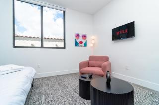 Beautiful 1BR in Little Havana Close with King Bed Near Brickell & Marlins Park - 3