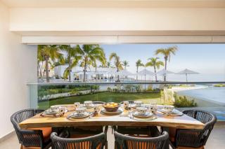 Wake Up to Waves – Beachfront 2BR Suite with Spectacular Views - 7
