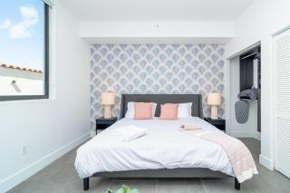 Centrally Located 1BR with King Bed Near Brickell, Airport Downtown and Wynwood - 1