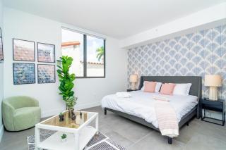 Centrally Located 1BR with King Bed Near Brickell, Airport Downtown and Wynwood - 3