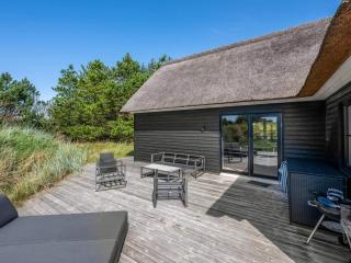 Luxury Beach House in Henne - 9