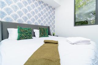 Stylish 1BR Suite with King Bed Walk to Marlins Park & Brickell - 1