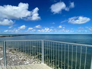 Secluded Retreat near Sea - 2