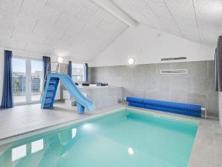 Luxury Pool Retreat in Kegnaes - 9
