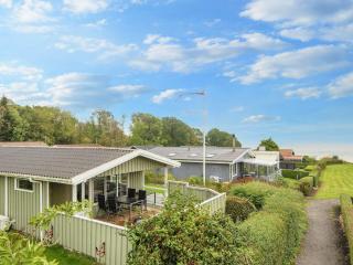 5 person holiday home in Juelsminde-By Traum - 6