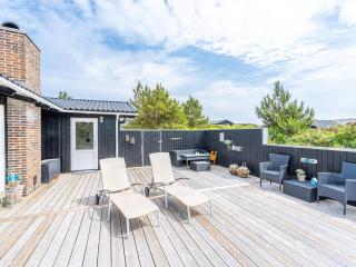 6 person holiday home in Henne - 6