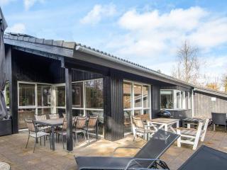8 person holiday home in Oksbøl-By Traum - 0