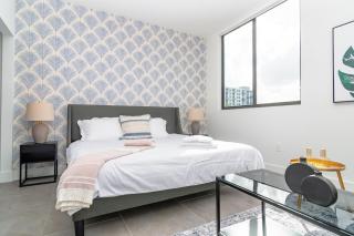 Chic Spacious Studio Miami Stay Near Marlins Park & Brickell - 1
