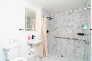 Relaxing 1BR in Miami Close to Brickell and South Beach - 5