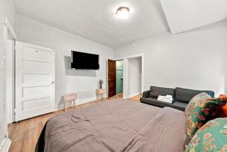 1BR 1Bath Cozy Cottage in the Hill District - 9