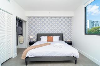 Well Located 1BR with King Bed, Laundry and Parking Option Near Brickell and Marlins Park - 2