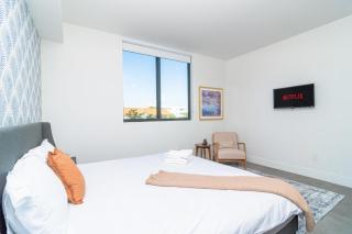 Well Located 1BR with King Bed, Laundry and Parking Option Near Brickell and Marlins Park - 4