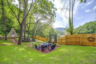 < 1 Mi to Appalachian Trail: Cozy Couple's Getaway - 0