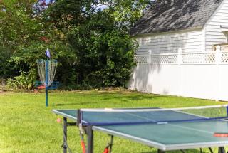 New Cozy 3BR Retreat Sleeps 6 Free Parking - 3