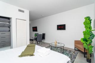 Central 1BR in Miami with King Bed Near Wynwood and Marlins Park - 2