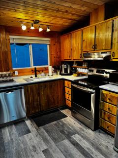 Cozy Cabin on Hiking Trailhead & Elk Preserve -  - 9