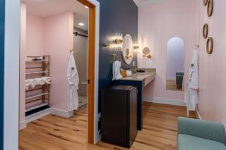 King Suite, Hot Tubs, Cobden - 4