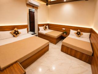 HOTEL OM PALACE NEAR MAHAKALESHWAR TEMPlE - 2