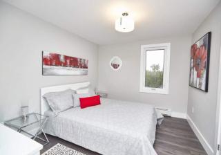 Clifton Hill suite 2201 - 3